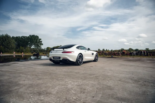 Foto 4 van fotogallerij Mercedes-Benz AMG GT S uit 2015