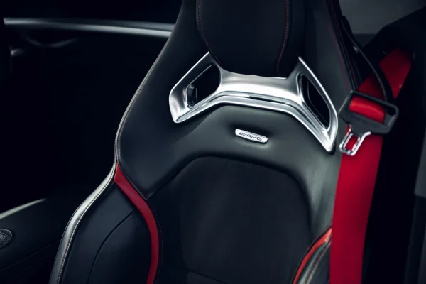 Foto 13 van fotogallerij Mercedes-Benz AMG GT S uit 2015