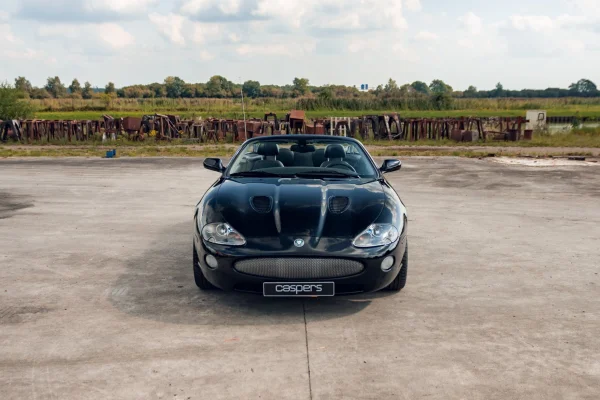 Foto 4 van fotogallerij Jaguar XKR Convertible uit 2004