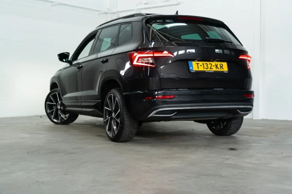 Foto 7 van fotogallerij Skoda Karoq 1.5 TSI Sportline uit 2021