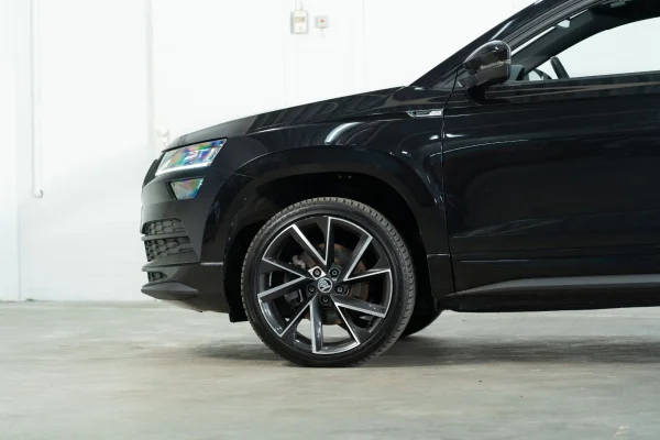 Foto 11 van fotogallerij Skoda Karoq 1.5 TSI Sportline uit 2021