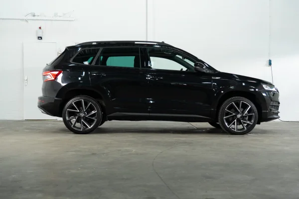 Foto 14 van fotogallerij Skoda Karoq 1.5 TSI Sportline uit 2021