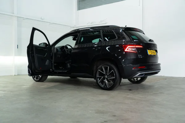 Foto 25 van fotogallerij Skoda Karoq 1.5 TSI Sportline uit 2021