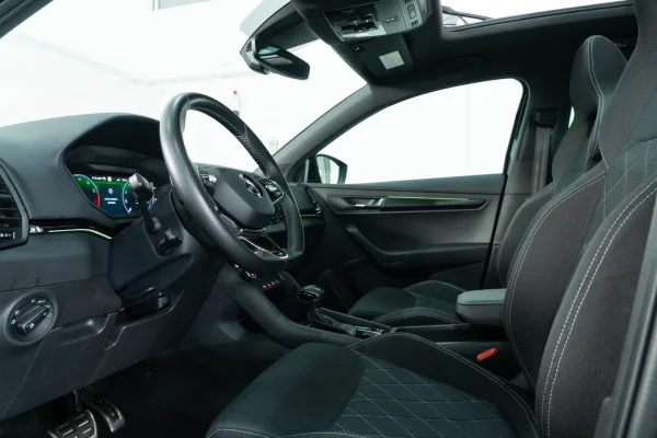 Foto 27 van fotogallerij Skoda Karoq 1.5 TSI Sportline uit 2021