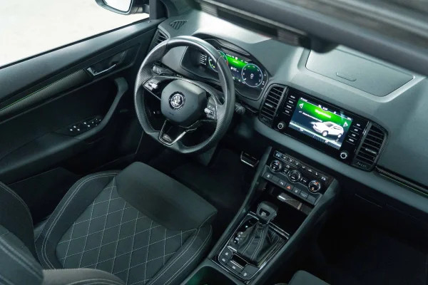 Foto 36 van fotogallerij Skoda Karoq 1.5 TSI Sportline uit 2021