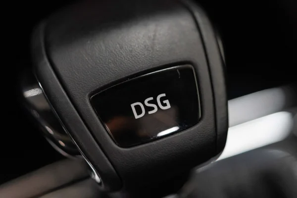 Foto 48 van fotogallerij Skoda Karoq 1.5 TSI Sportline uit 2021