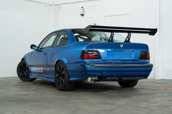 Foto 2 van fotogallerij BMW E36 325i Coupé uit 1992