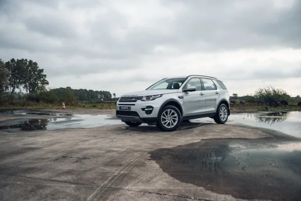 Foto 4 van fotogallerij Land Rover Discovery Sport 2.2 TD4 4WD uit 2015