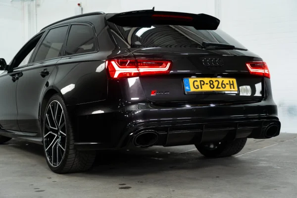 Foto 11 van fotogallerij Audi RS6 Avant uit 2015