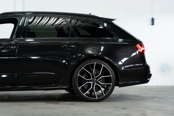Foto 22 van fotogallerij Audi RS6 Avant uit 2015