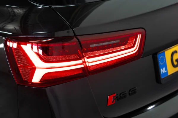 Foto 30 van fotogallerij Audi RS6 Avant uit 2015