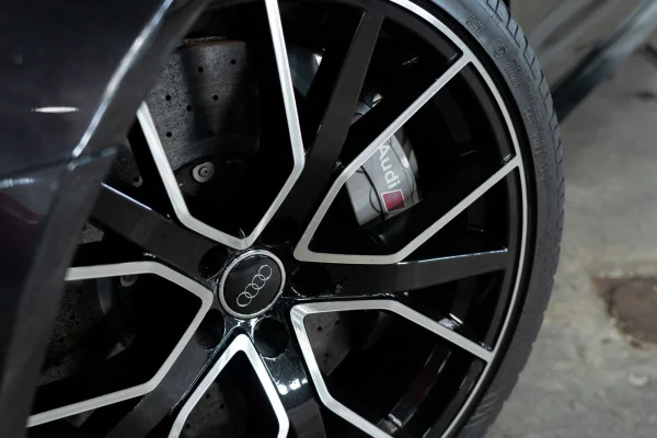 Foto 35 van fotogallerij Audi RS6 Avant uit 2015