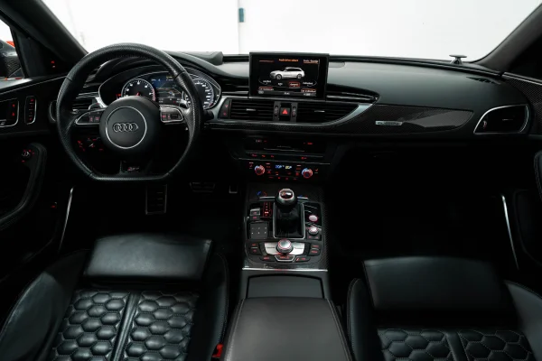 Foto 46 van fotogallerij Audi RS6 Avant uit 2015