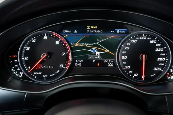 Foto 48 van fotogallerij Audi RS6 Avant uit 2015