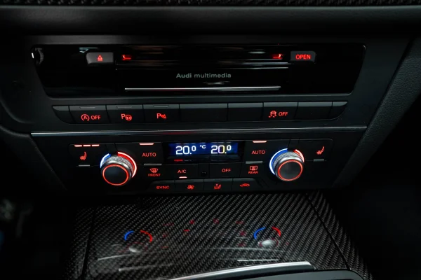 Foto 54 van fotogallerij Audi RS6 Avant uit 2015