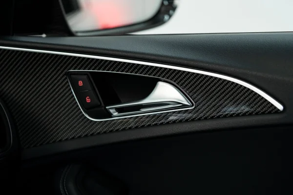 Foto 61 van fotogallerij Audi RS6 Avant uit 2015