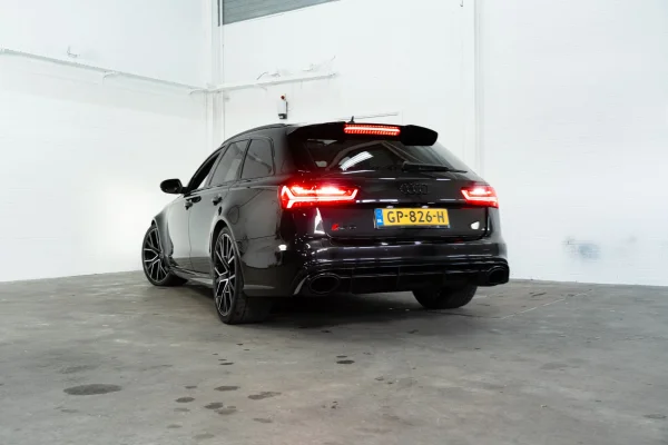 Foto 70 van fotogallerij Audi RS6 Avant uit 2015