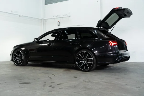 Foto 71 van fotogallerij Audi RS6 Avant uit 2015