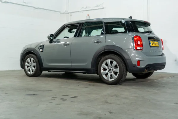 Foto 24 van fotogallerij MINI Countryman One Pepper uit 2018