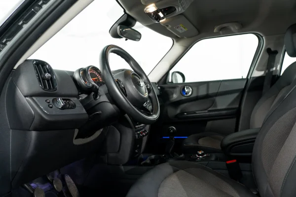 Foto 37 van fotogallerij MINI Countryman One Pepper uit 2018