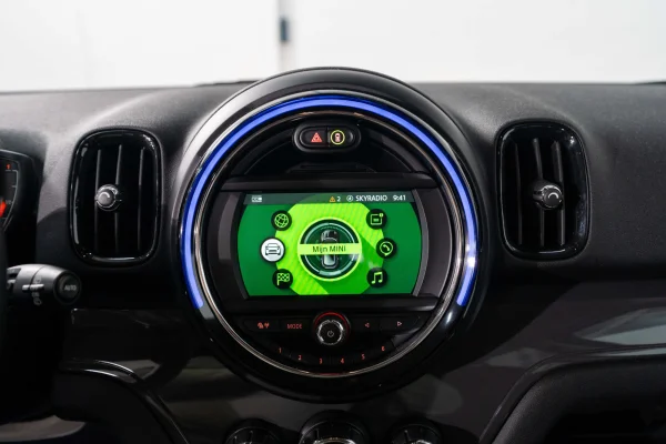 Foto 45 van fotogallerij MINI Countryman One Pepper uit 2018