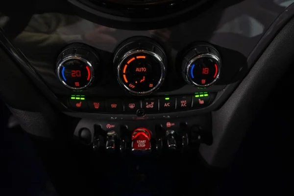 Foto 46 van fotogallerij MINI Countryman One Pepper uit 2018