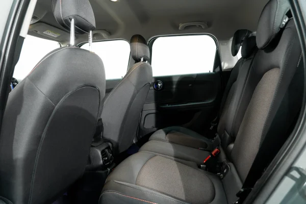 Foto 51 van fotogallerij MINI Countryman One Pepper uit 2018