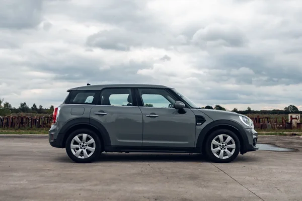 Foto 3 van fotogallerij MINI Countryman One Pepper uit 2018