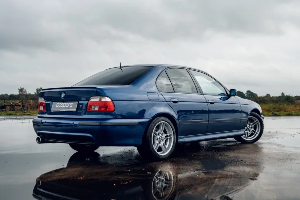 Foto 1 van fotogallerij BMW E39 535i uit 2002