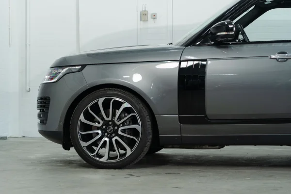 Foto 17 van fotogallerij Land Rover Range Rover uit 2019