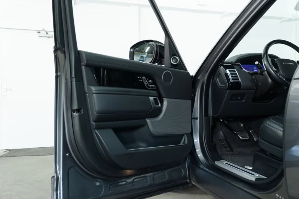 Foto 32 van fotogallerij Land Rover Range Rover uit 2019