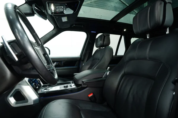 Foto 35 van fotogallerij Land Rover Range Rover uit 2019