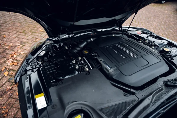 Foto 25 van fotogallerij Jaguar F-Type S uit 2015