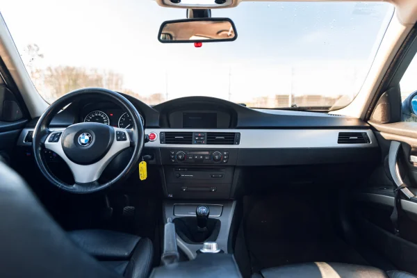 Foto 4 van fotogallerij BMW e90 330i Cup uit 2005
