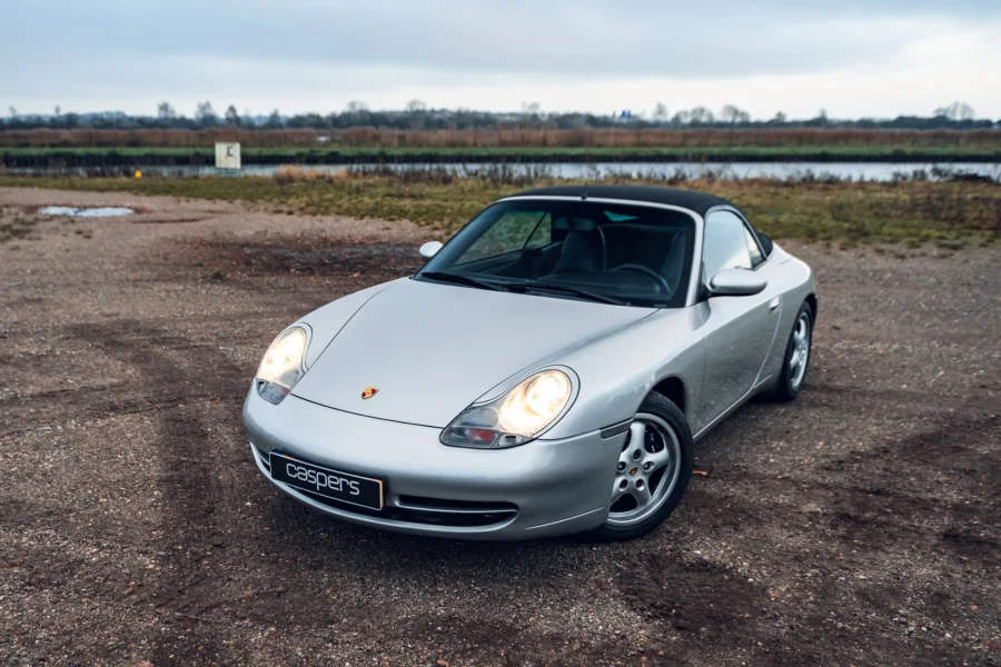 Foto 0 van fotogallerij Porsche 911 Cabrio uit 2000