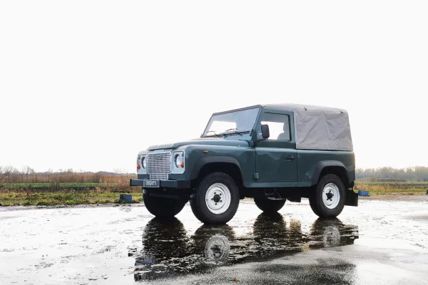 Foto 4 van fotogallerij Land Rover Defender 90 uit 2011