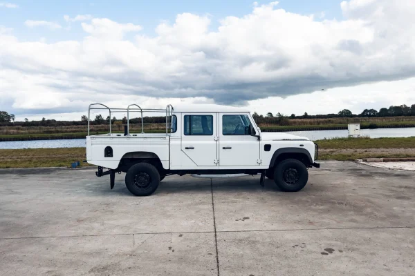 Foto 1 van fotogallerij Land Rover Defender 130 uit 2015