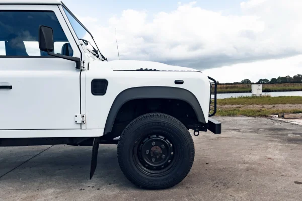Foto 3 van fotogallerij Land Rover Defender 130 uit 2015
