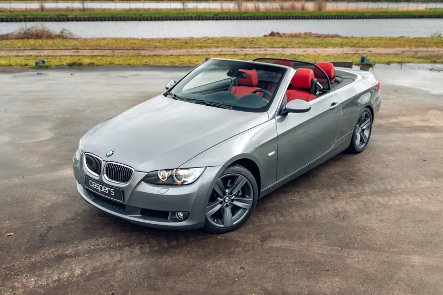 Foto 0 van fotogallerij BMW 325i Cabrio uit 2007