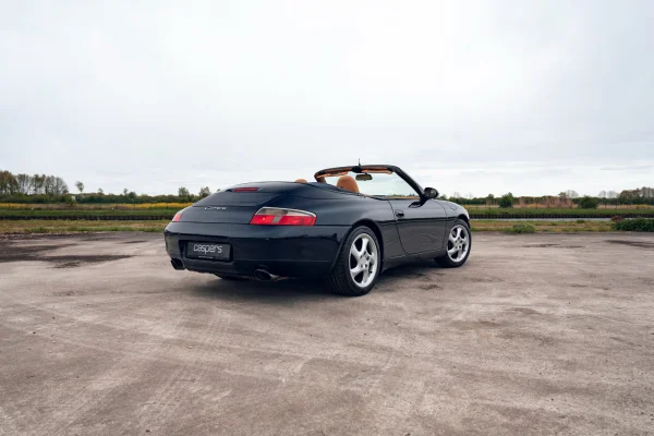 Foto 1 van fotogallerij Porsche 911 Cabrio uit 1999