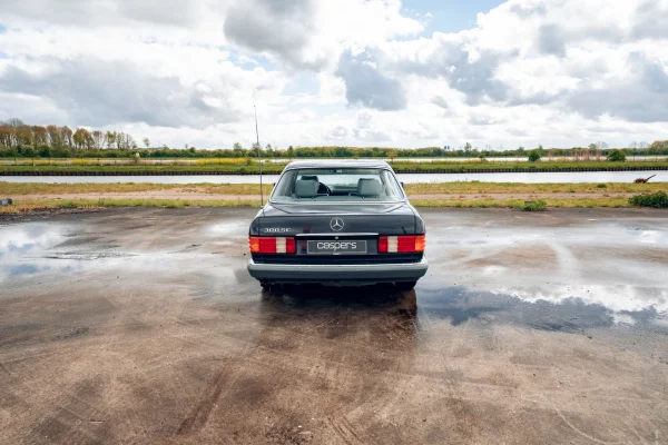 Foto 3 van fotogallerij Mercedes-Benz W126 uit 1987