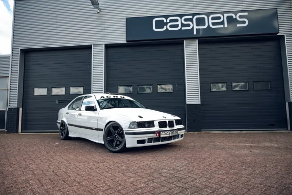Foto 1 van fotogallerij BMW 325i E36 uit 1999