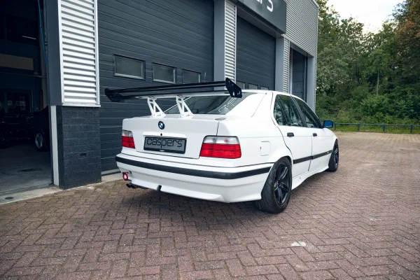 Foto 7 van fotogallerij BMW 325i E36 uit 1999