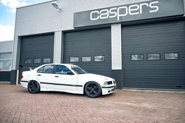 Foto 4 van fotogallerij BMW 325i E36 uit 1999