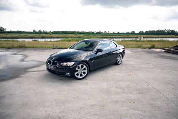 Foto 3 van fotogallerij BMW 320i Cabrio uit 2007