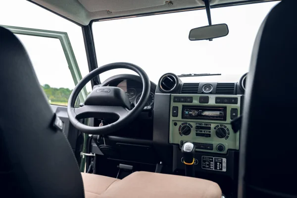 Foto 24 van fotogallerij Land Rover Defender 90 uit 2016