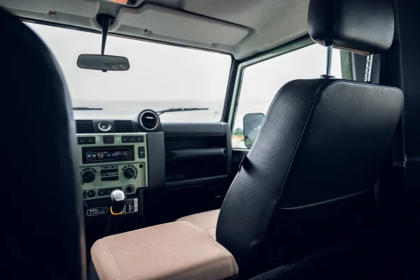 Foto 26 van fotogallerij Land Rover Defender 90 uit 2016
