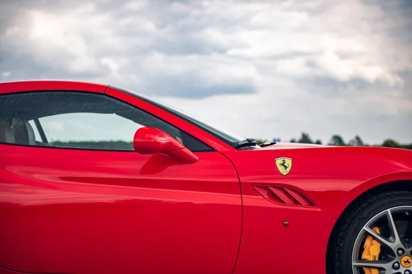 Foto 8 van fotogallerij Ferrari California uit 2010