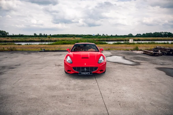 Foto 14 van fotogallerij Ferrari California uit 2010