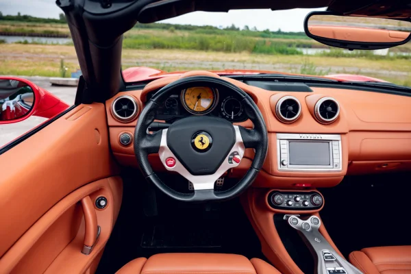 Foto 22 van fotogallerij Ferrari California uit 2010
